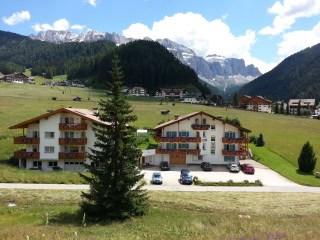 24 Italian Dolomites Day Walks (c) Ann Foulkes, trekMountains