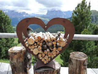 45 Italian Dolomites Day Walks (c) Ann Foulkes, trekMountains