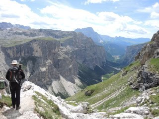 55 Italian Dolomites Day Walks (c) Ann Foulkes, trekMountains