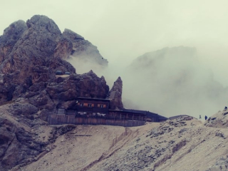 05. Rif Passo Principe Geotrail Dolomites Italy © Ann Foulkes trekMountains