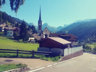 06. Val Gardena St Cristina Geotrail Dolomites Italy © Ann Foulkes trekMountains