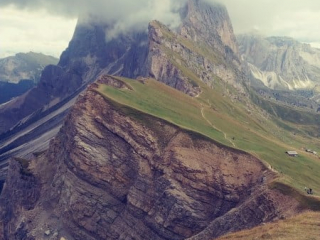 15. Puez Odles Peaks Geotrail Dolomites Italy © Ann Foulkes trekMountains