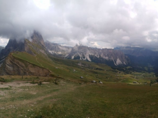 16. Col Raiser basin Geotrail Dolomites Italy © Ann Foulkes trekMountains