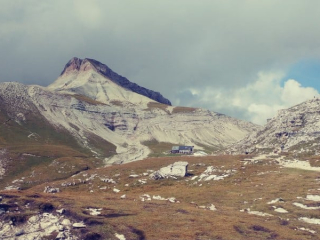21. Rif Puez Geotrail Dolomites Italy © Ann Foulkes trekMountains