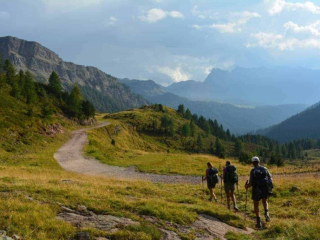 Alta Via 2 Dolomites Italy trekMountains Approaching Passo Valles (c) Kurt Lybaert 52 Alta Via 2 Dolomites Italy trekMountains Approaching Passo Valles (c) Kurt Lybaert 52