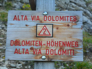 Alta Via 2 Dolomites Italy trekMountains (c) Kurt Lybaert 002
